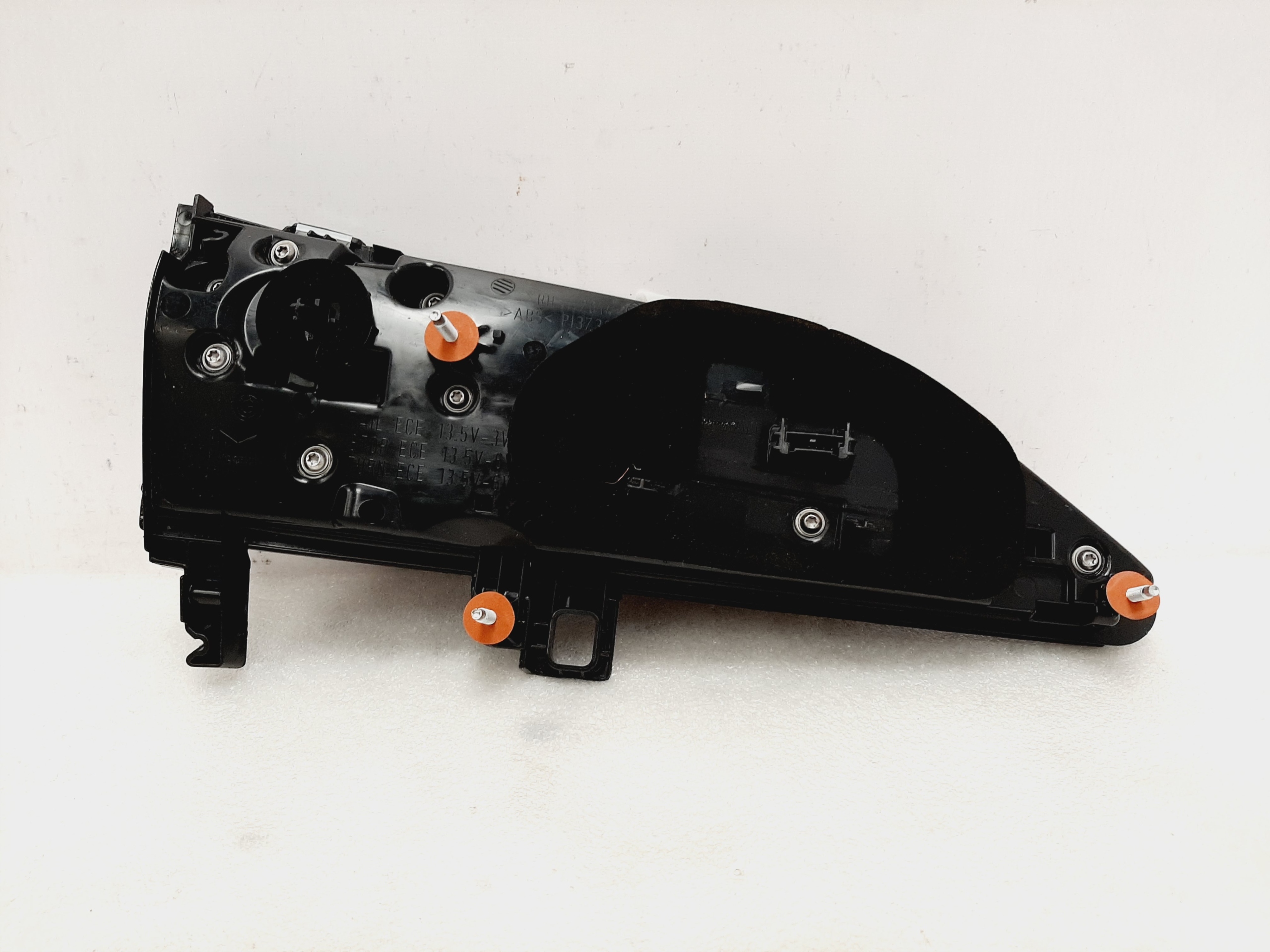 Lampa BMW G70 7 Tylna Prawa w klapę Chrom 5A45BA6 - galeria