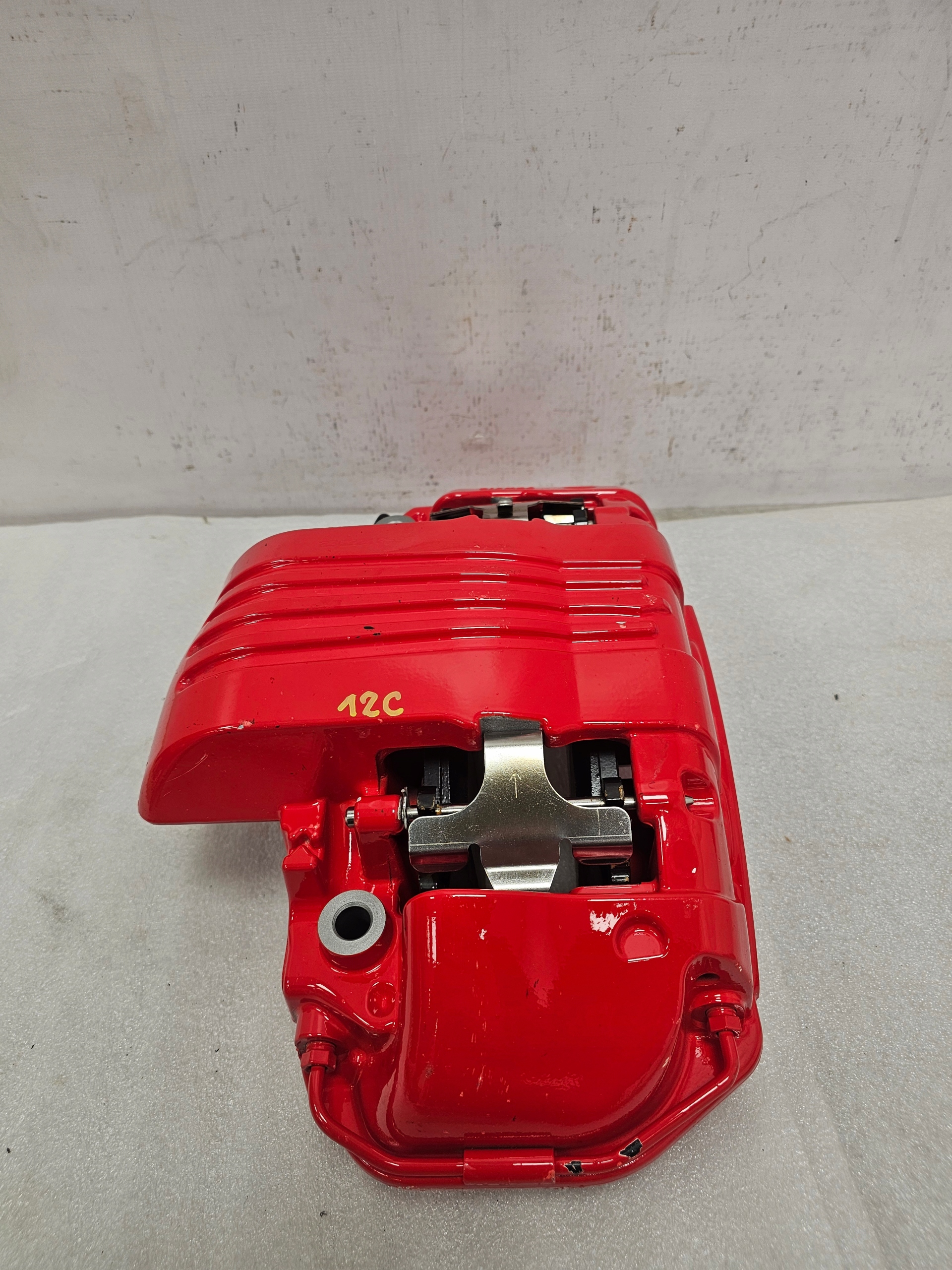 Zaciski Zacisk Ferrari SF90 Ceramika Przód Prawy Klocki NOWY - galeria
