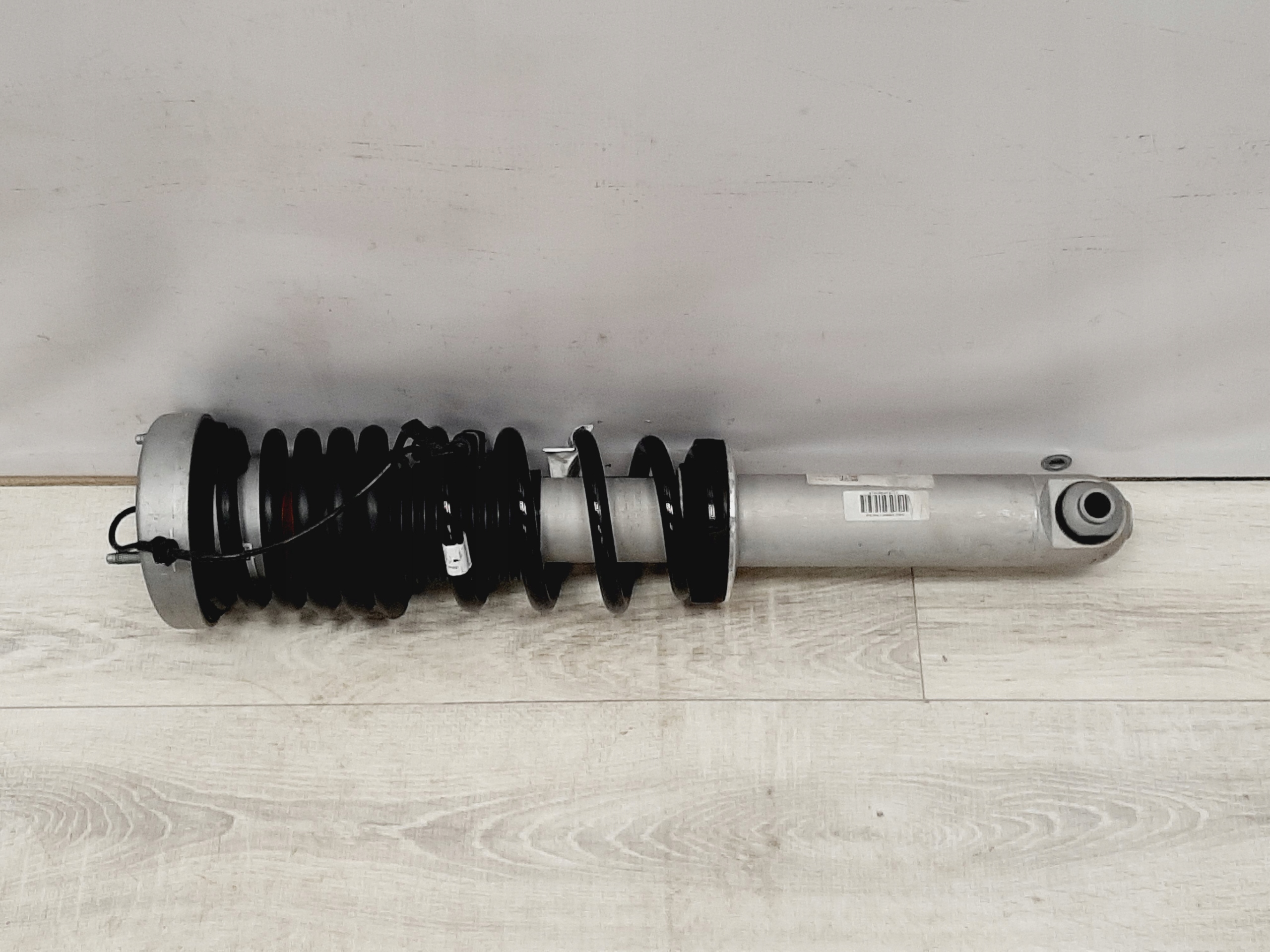 Amortyzator BMW M8 Coupe F92 EDC Tył Tylny 7856903 - galeria