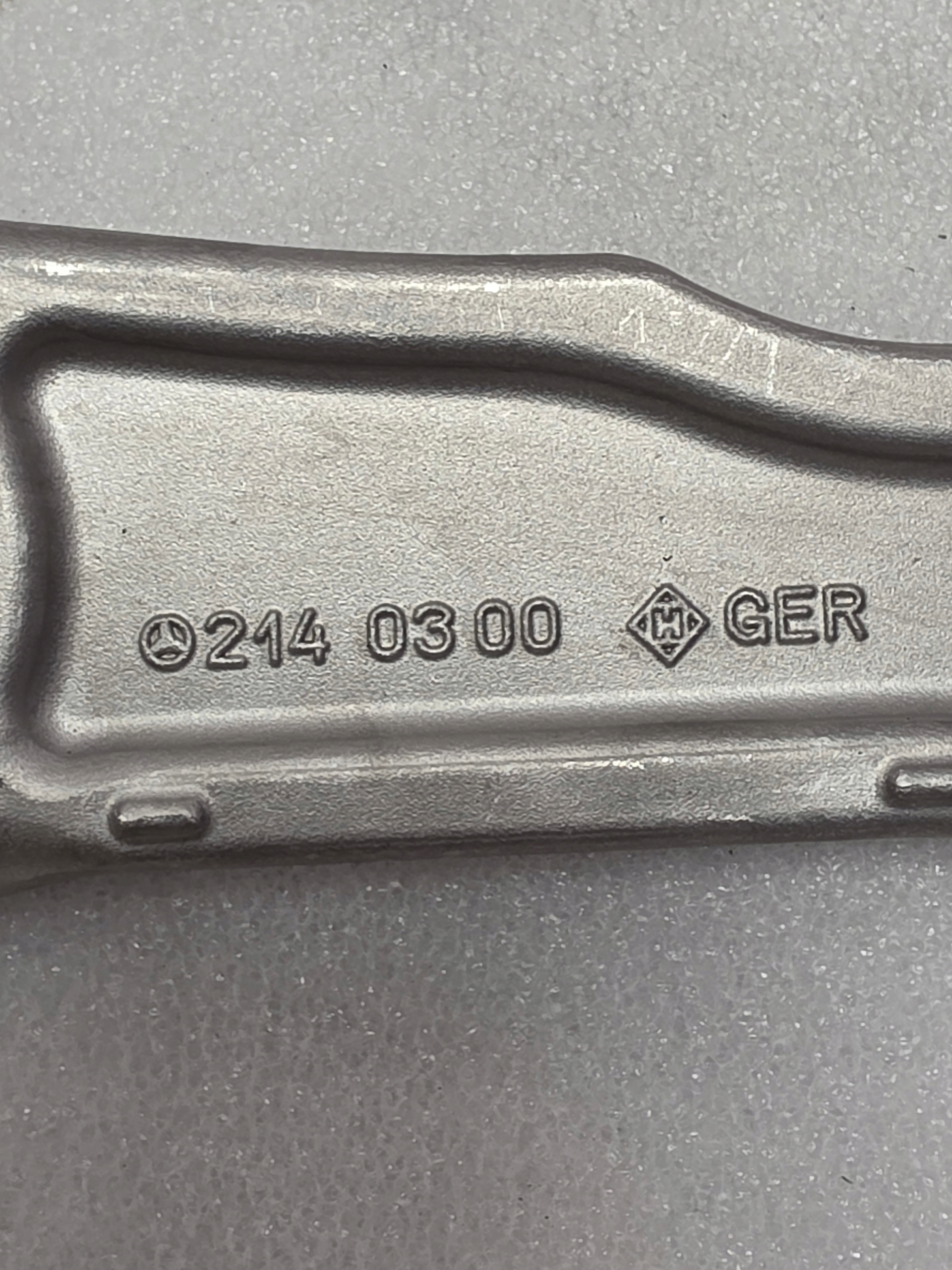 Wahacz Przedni Lewy Mercedes W214 W236 A214 03 00 Li - galeria