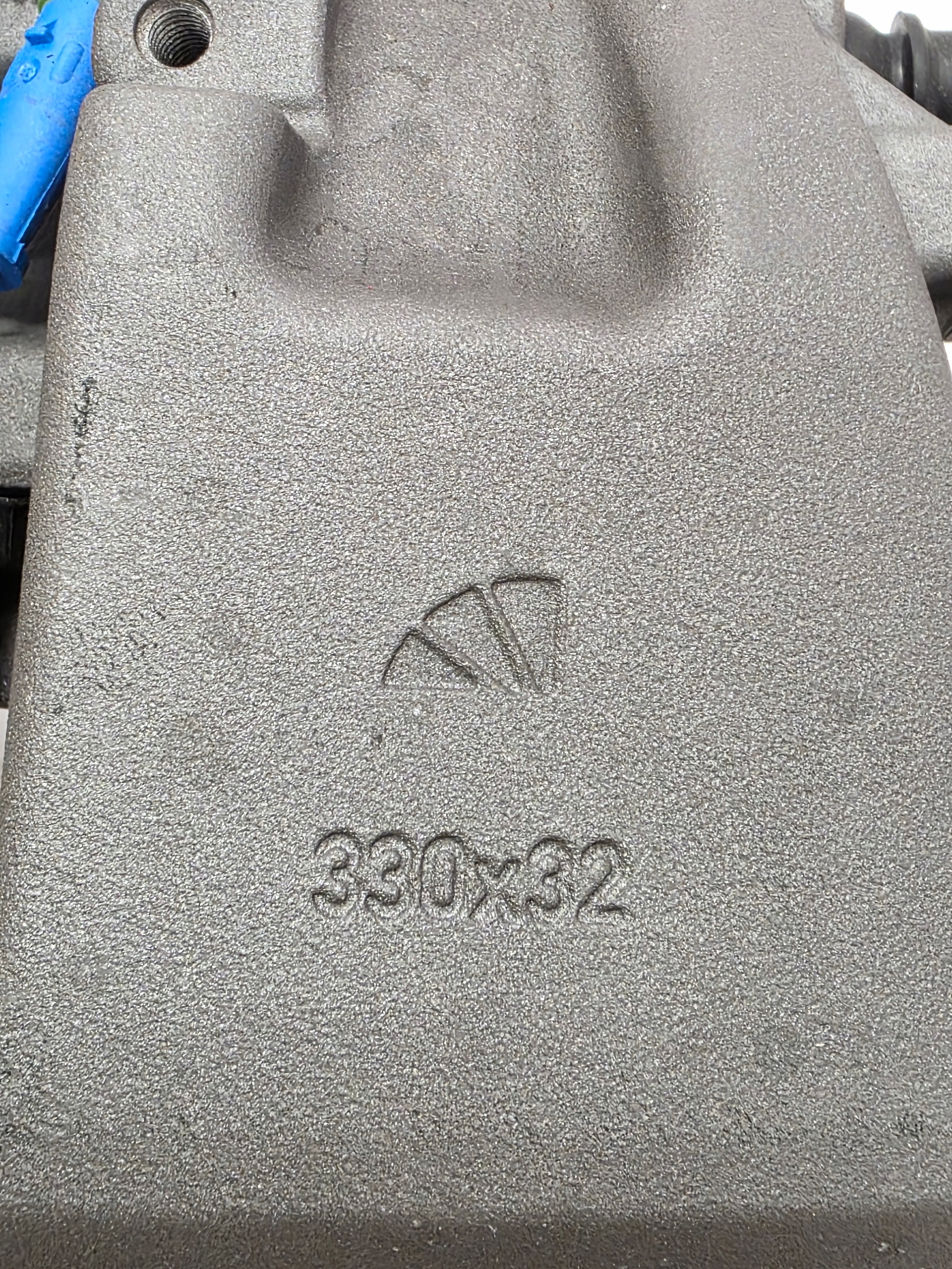 Zacisk Mercedes W206 W214 W254 330x32 PRZÓD PRAWY PRAWA - galeria