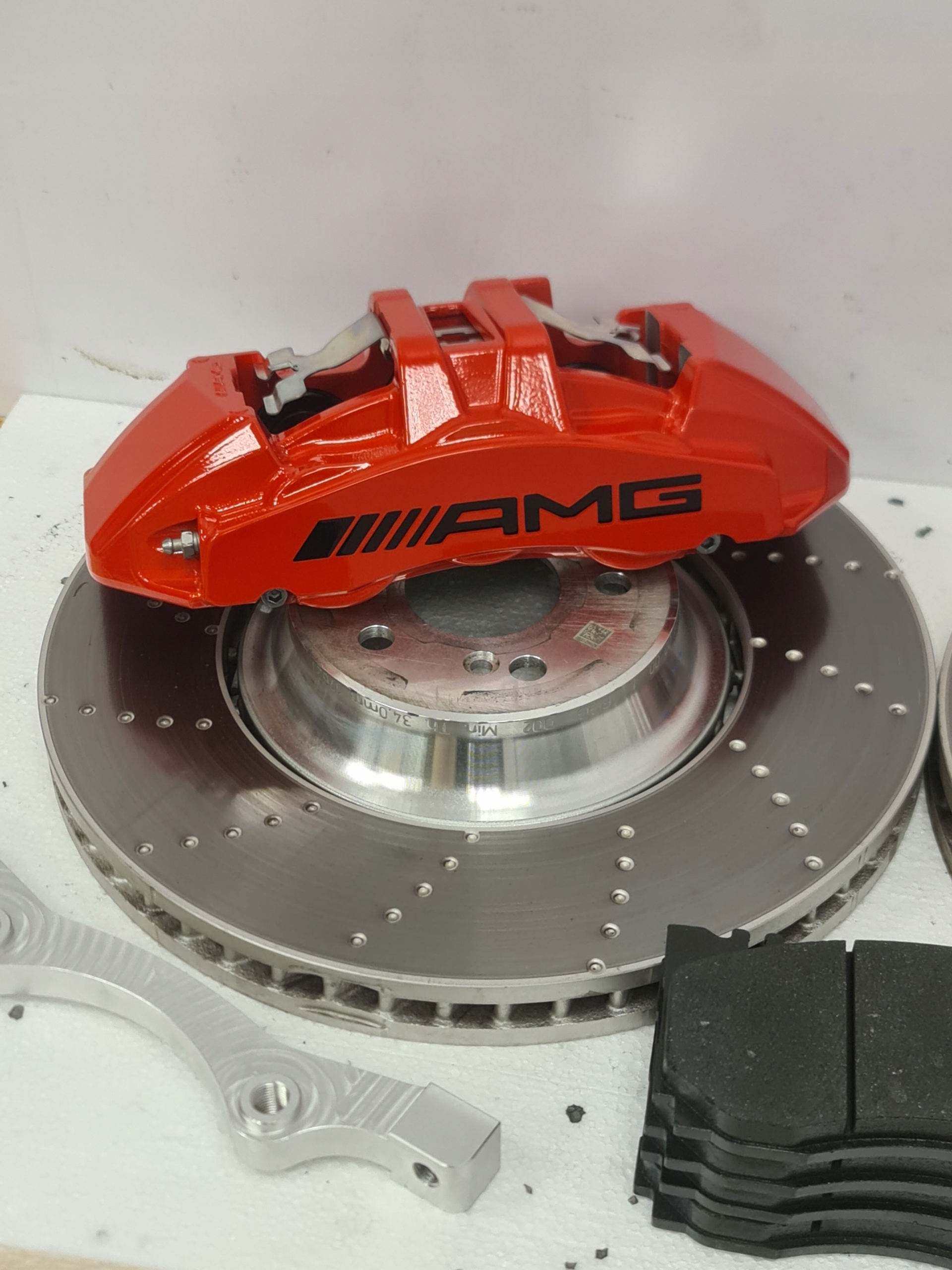 Zaciski Tarcze AMG Mercedes ZESTAW Big Brake W205 - galeria