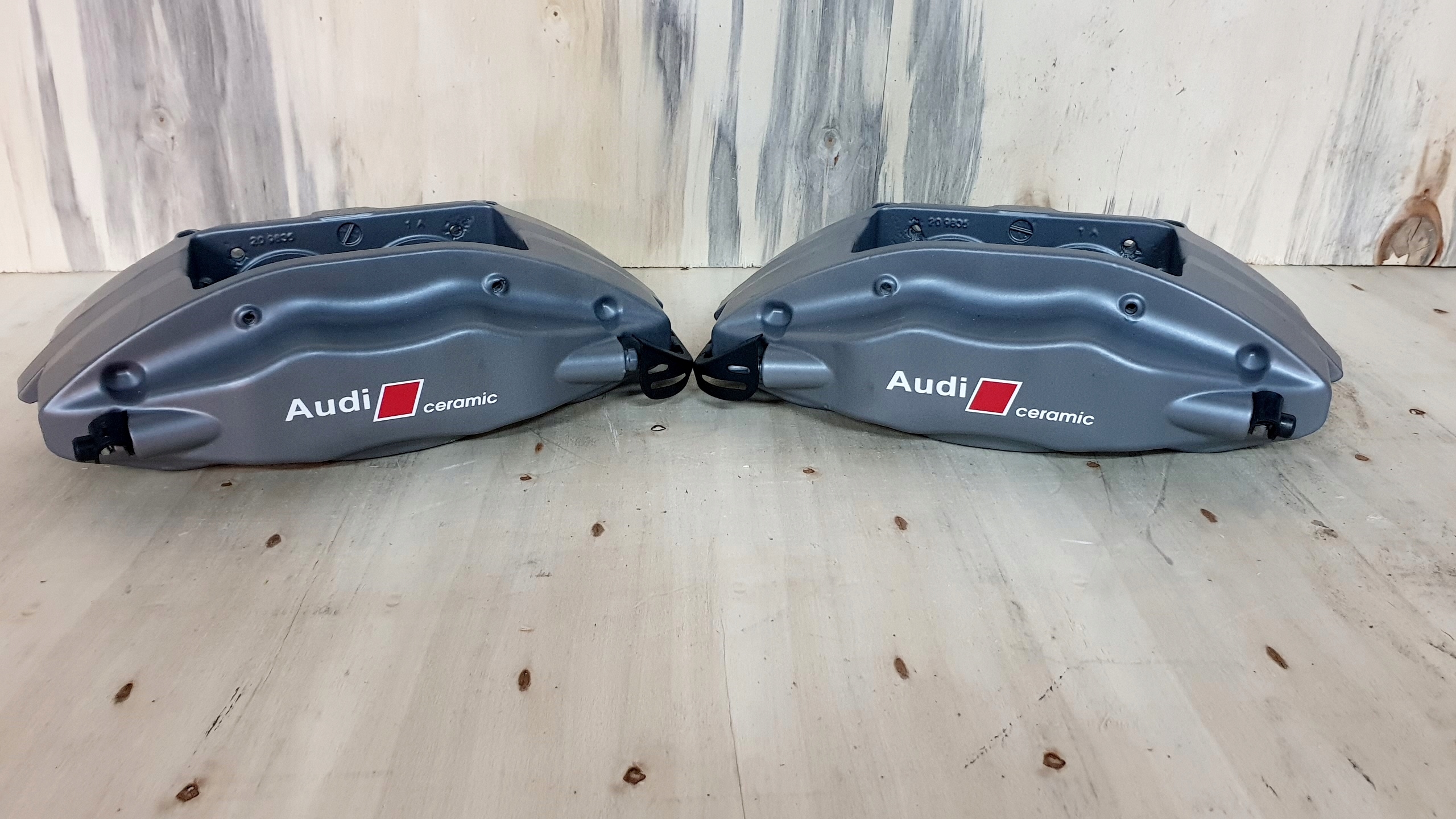 Zdjęcie produktu Zaciski Audi R8 Tył Ceramika 4 tłoczki 356mm Q7 4L