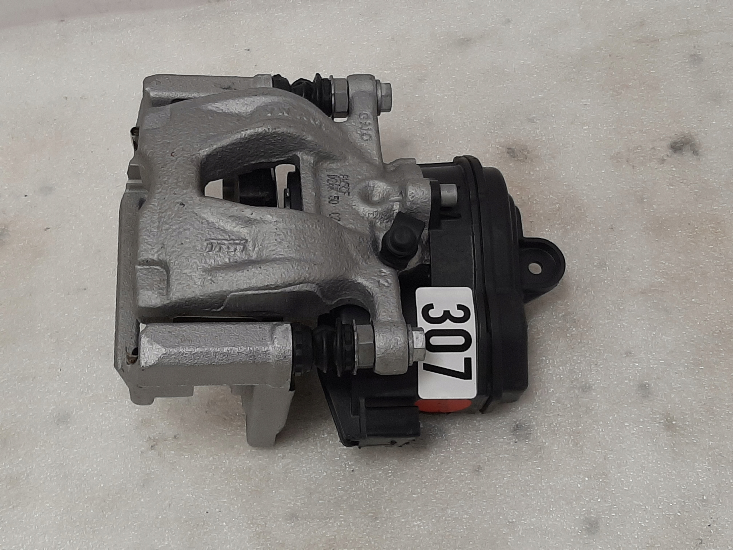 Zdjęcie produktu Zacisk Audi A4 A5 A6 A7 Lewy Tył 8W0405CF