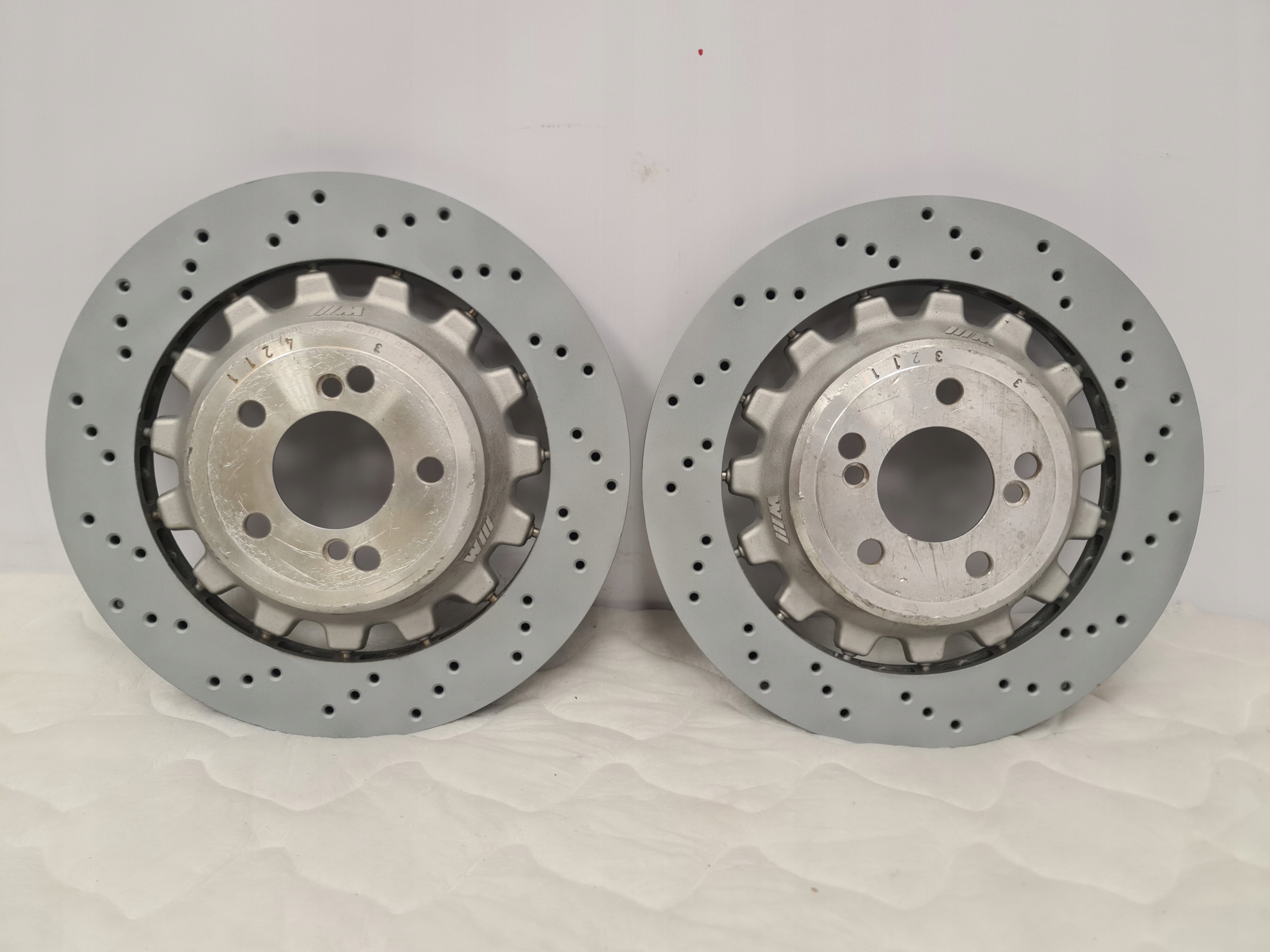 Zdjęcie produktu Tarcze BMW M2 F87 M2 LCI TYŁ 8072019 8072020 Nowe!