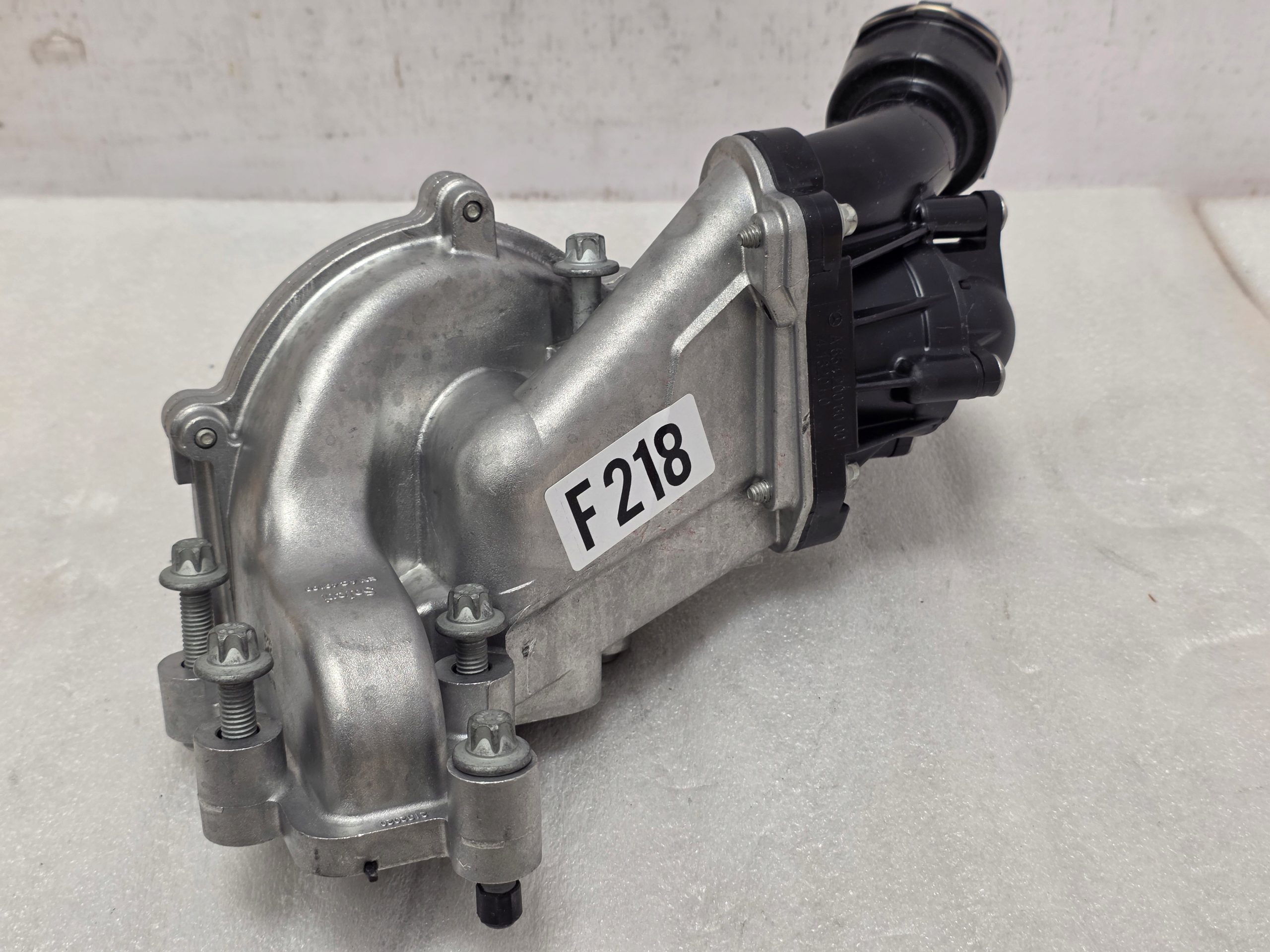 Zdjęcie produktu Pompa Wody Płynu Chłodniczego Mercedes OM654 A6542000600