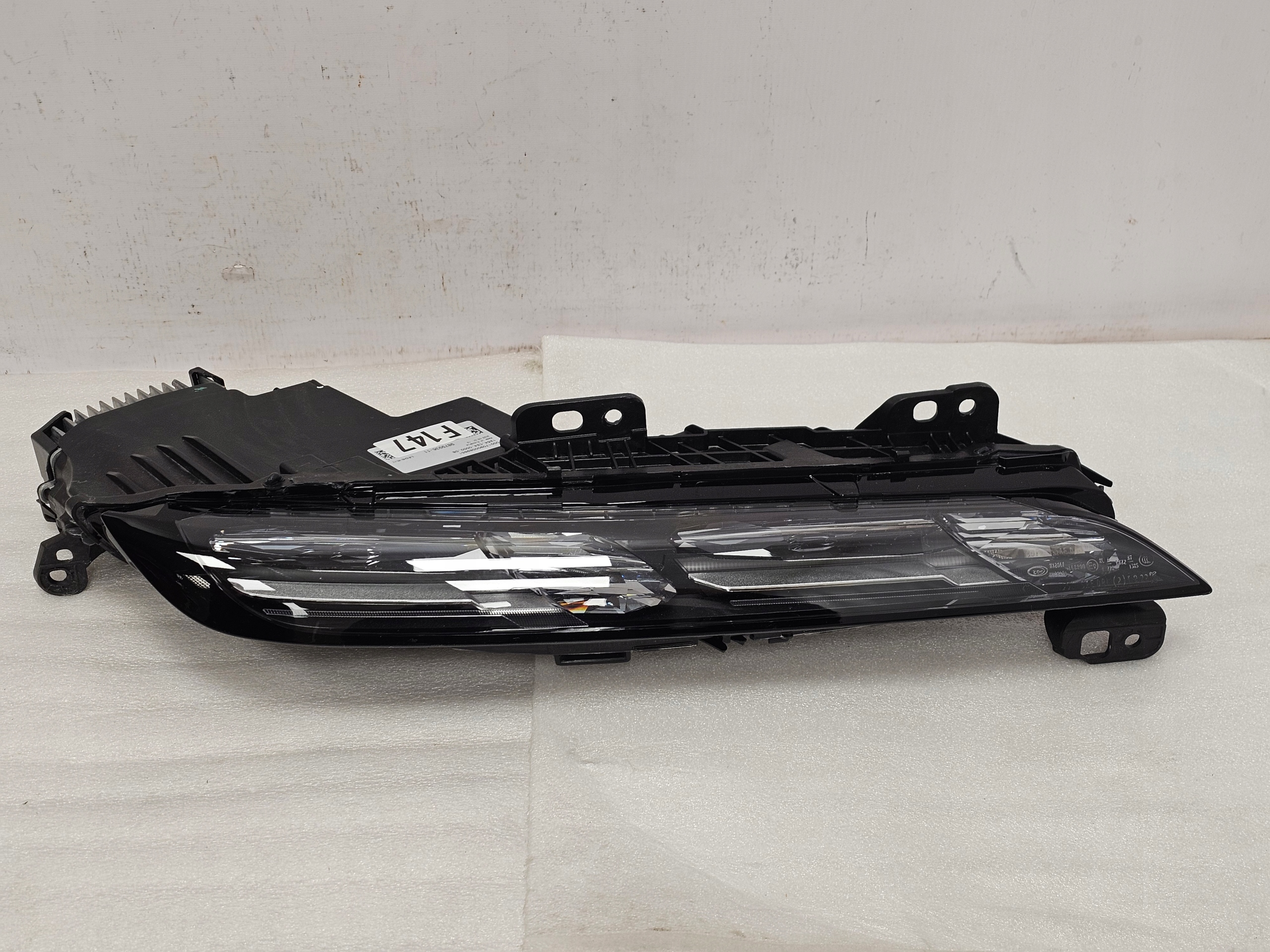 Zdjęcie produktu Lampa Reflektor BMW 7 G70 Crystal Swarovski Kryształ LED PRAWA