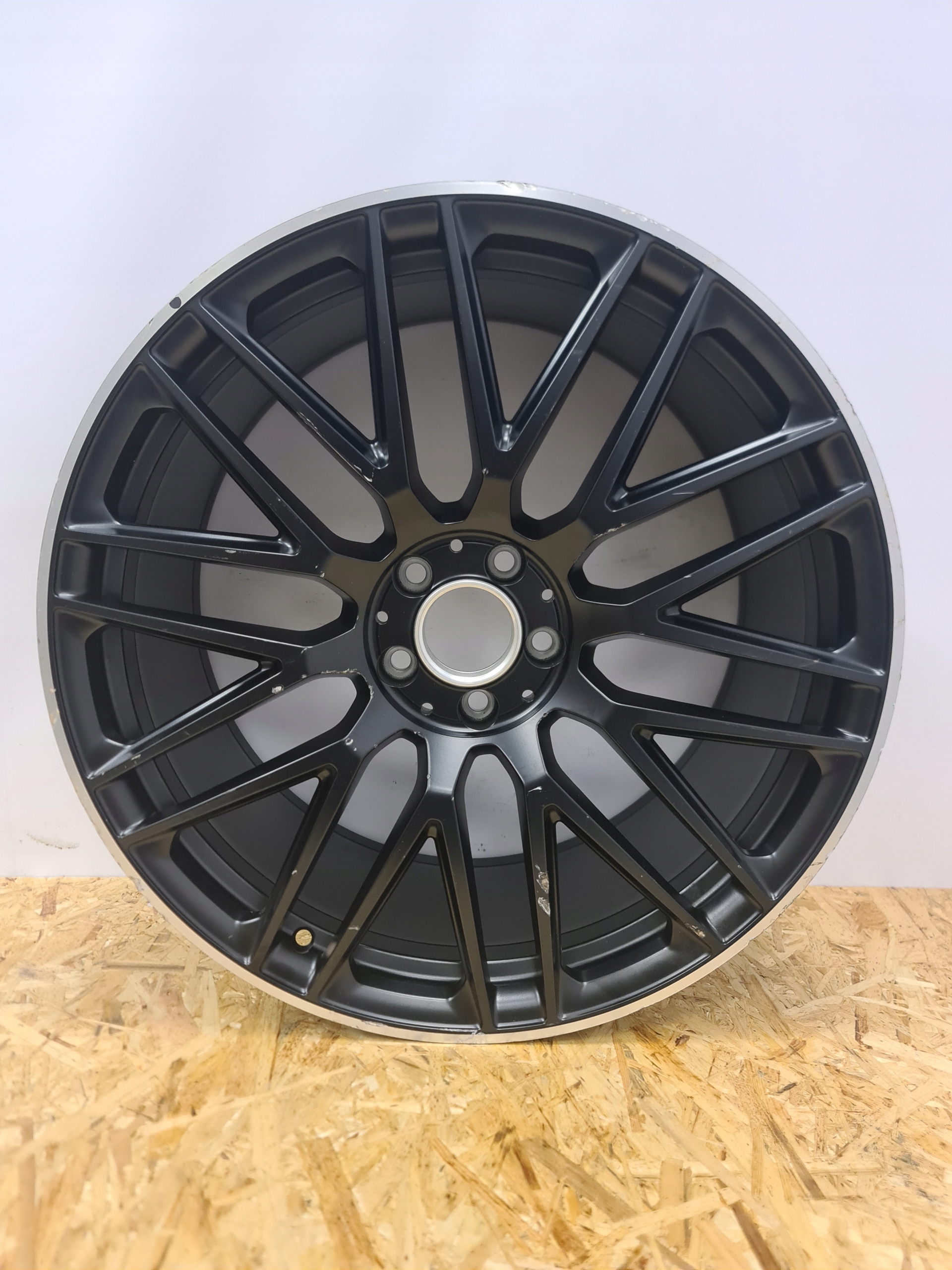Zdjęcie produktu Felga W232 Mercedes A2324013000 21" 11J ET67