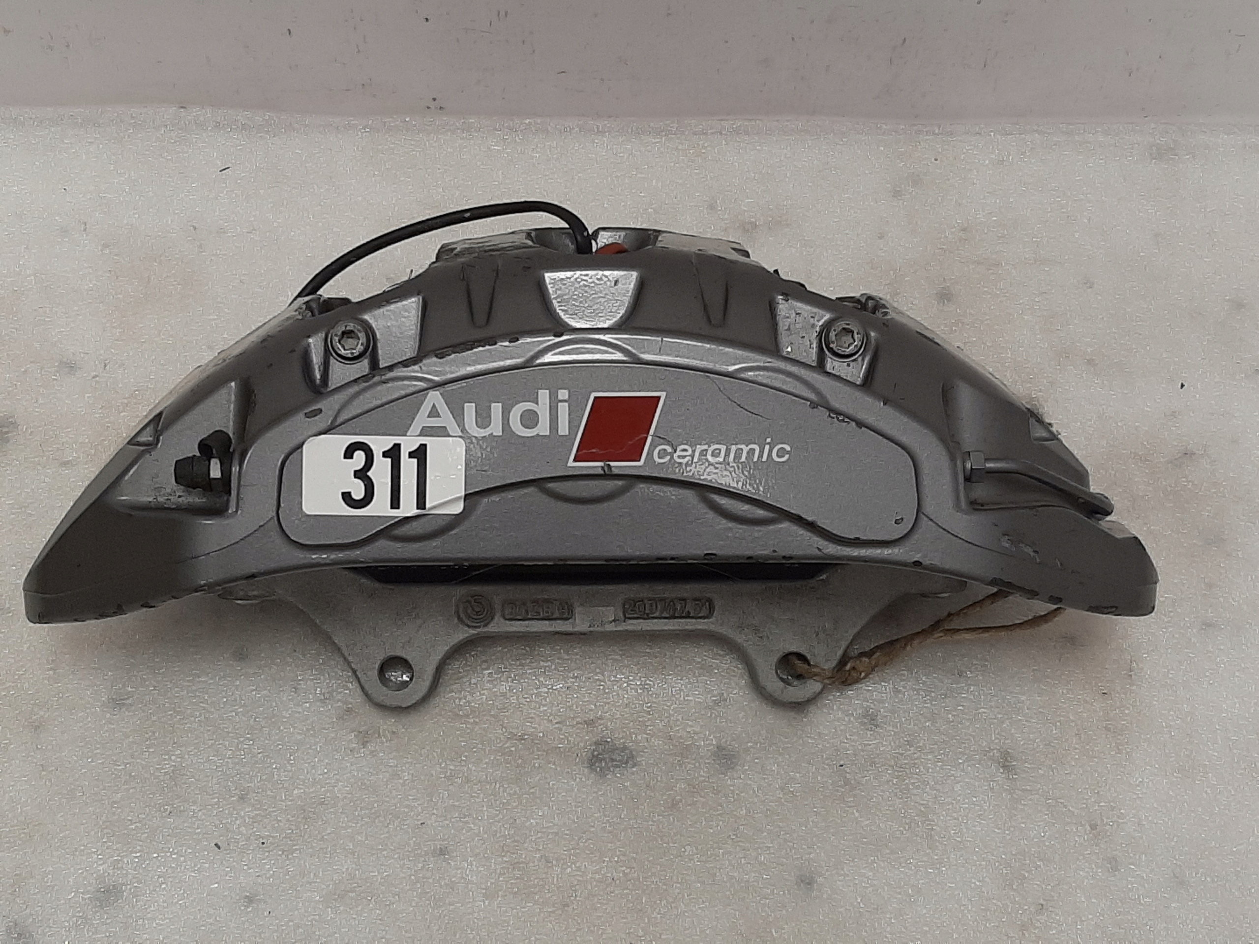 Zdjęcie produktu Zacisk Audi Ceramic S8 A8 4H0 D4 Przód Lewy