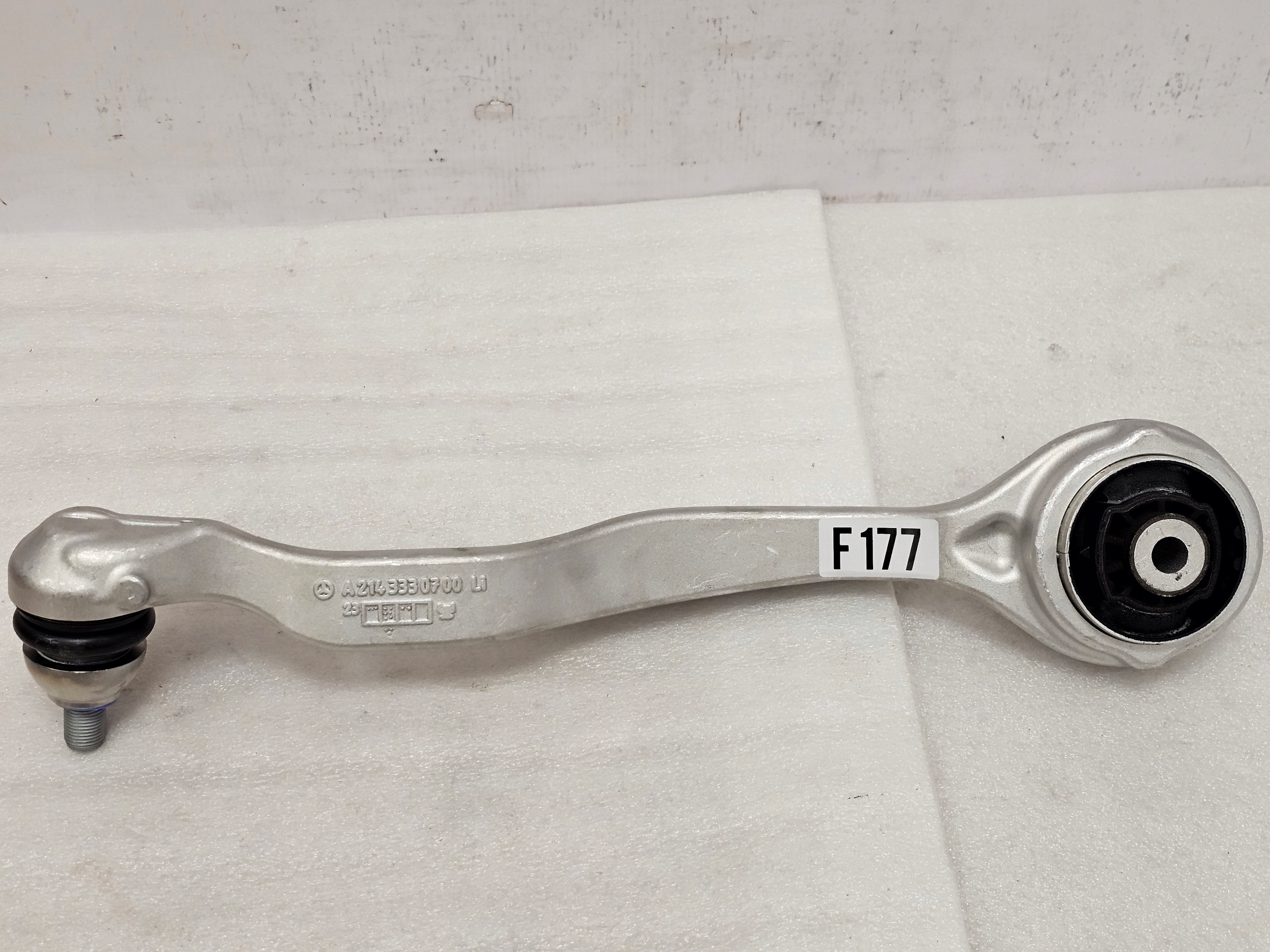 Zdjęcie produktu Wahacz Przedni Lewy Mercedes W214 W236 4Matic A2143330700 LI