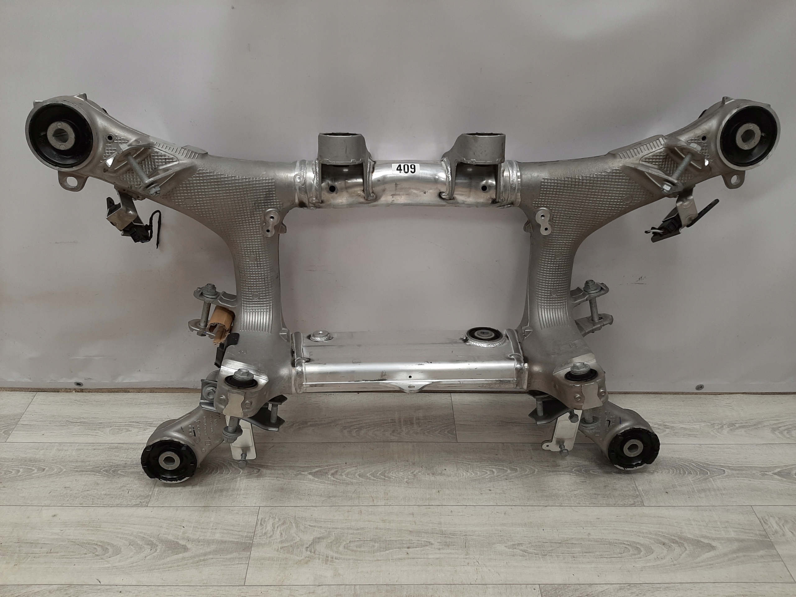 Zdjęcie produktu Belka zawieszenia Wózek Sanki Tył BMW M5 M8 F90 F91 F92 F93