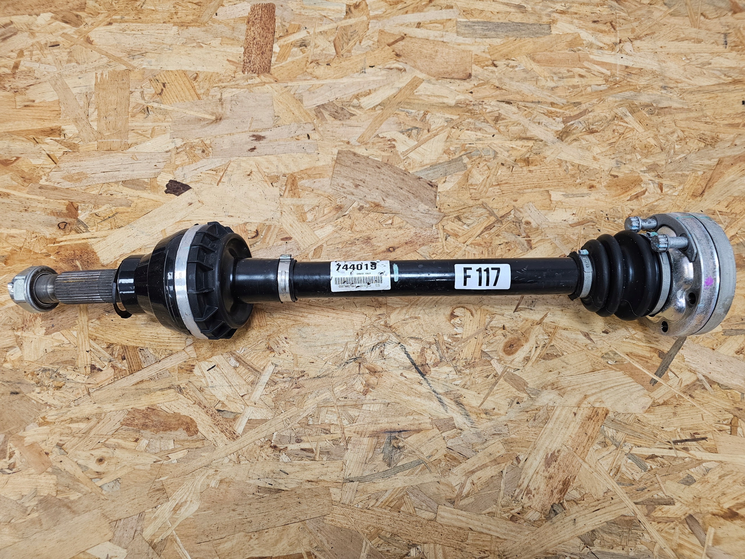 Zdjęcie produktu Półoś Axle Shaft FERRARI 812, F12, FF, GTC4 Lusso