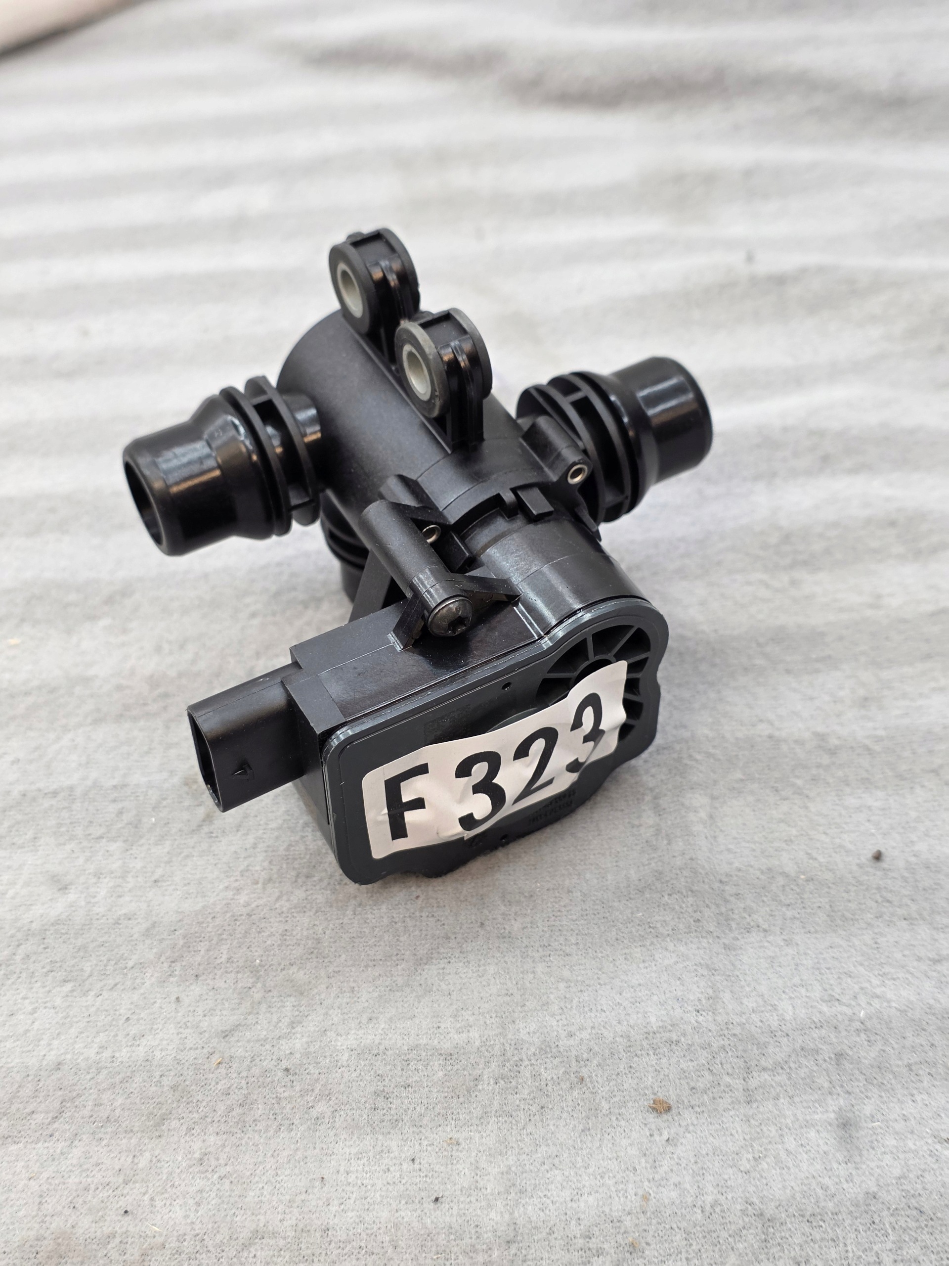 Zdjęcie produktu Zawór Wody Płynu Chłodniczego Mercedes A0005061500