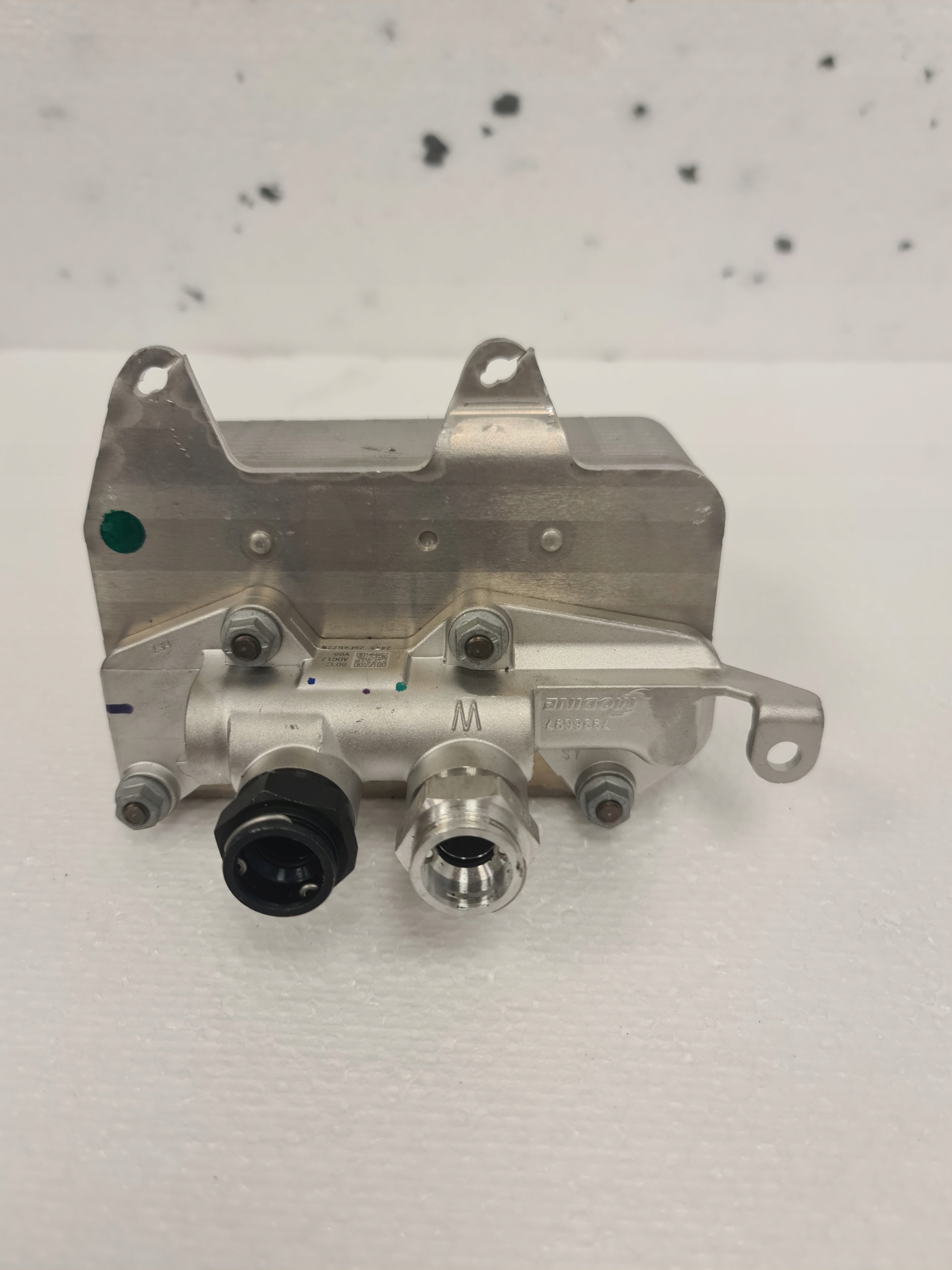 Zdjęcie produktu Chłodnica oleju skrzyni 9G Mercedes A7255000800 FV