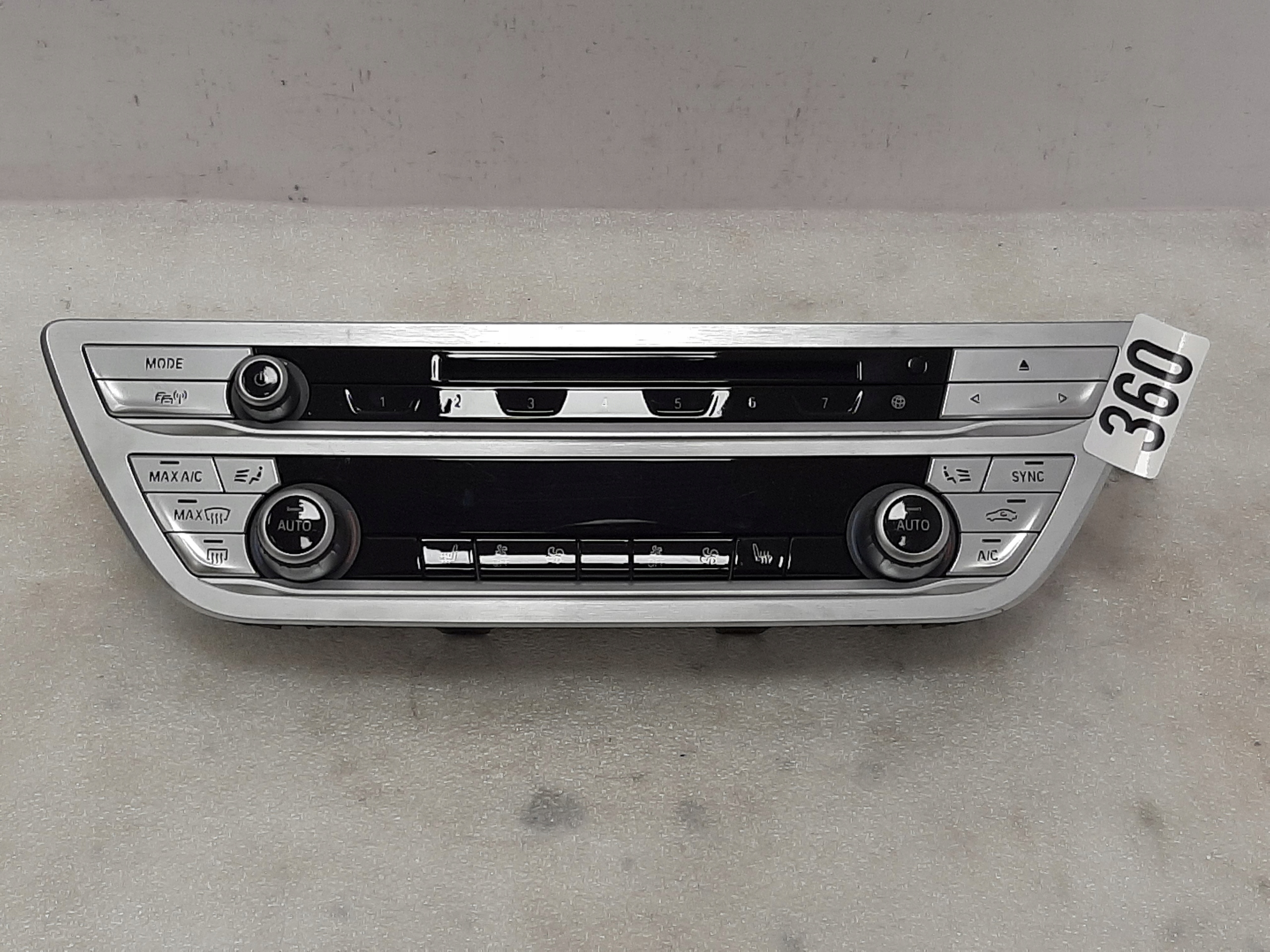 Zdjęcie produktu Panel radia i klimatyzacji BMW G11 G12 6999381