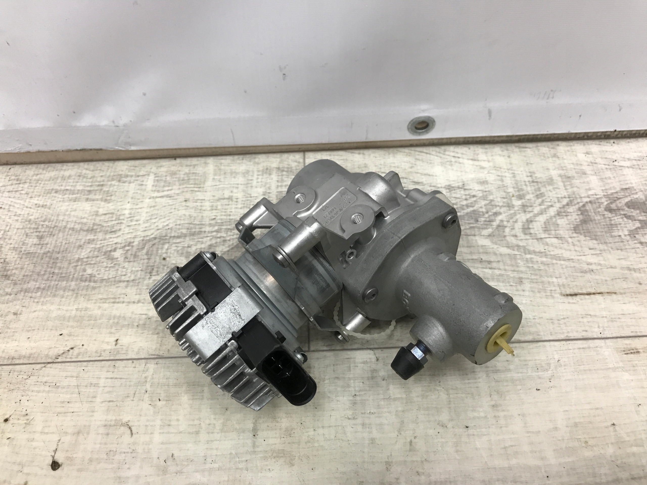 Zdjęcie produktu Serwo pompa hamulcowa Audi A8 S8 D5 4N 4N0614307A