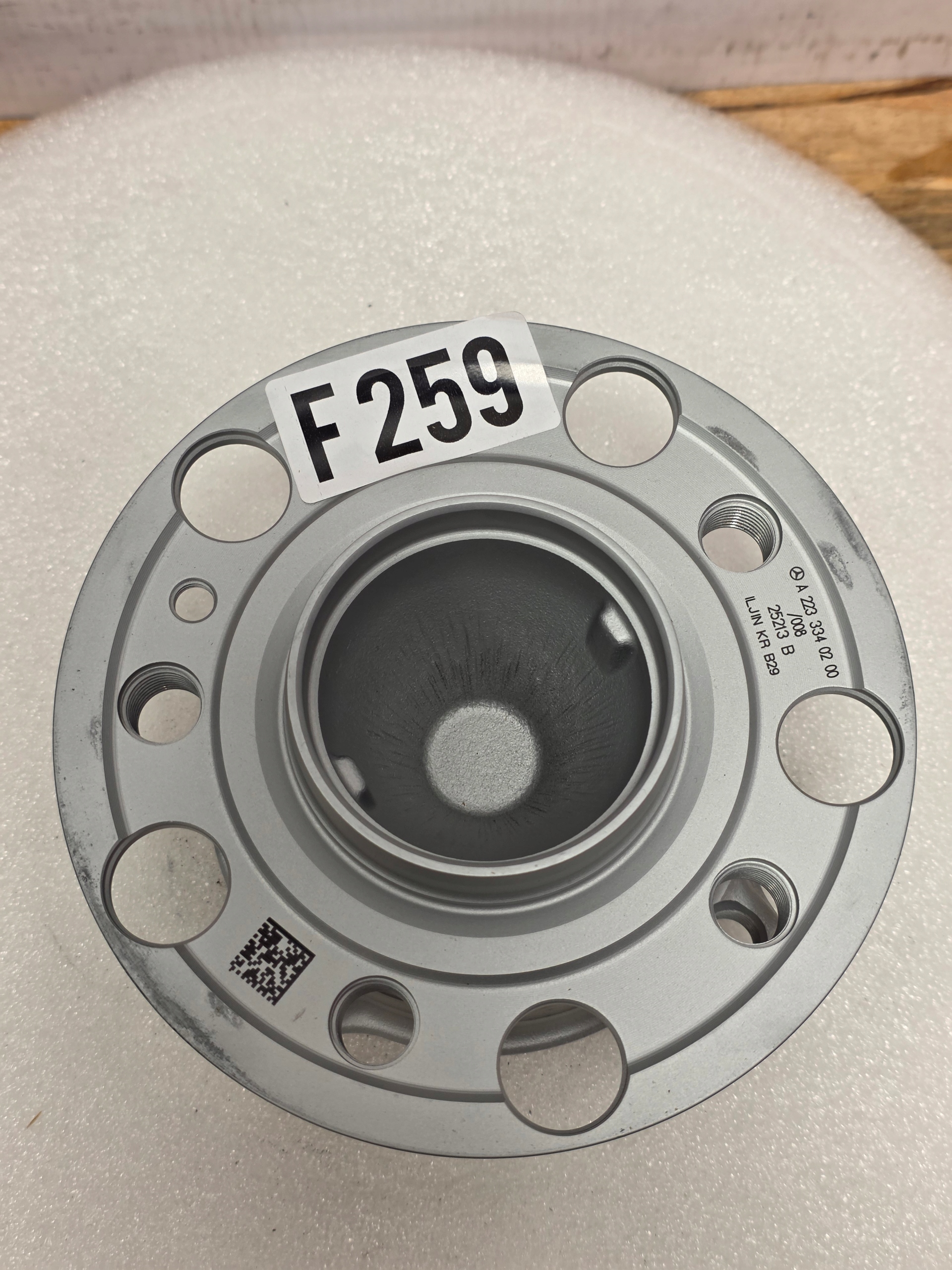 Zdjęcie produktu Piasta Łożysko PRZÓD Mercedes W206 W214 W223 W236 W254 2WD A2233340200