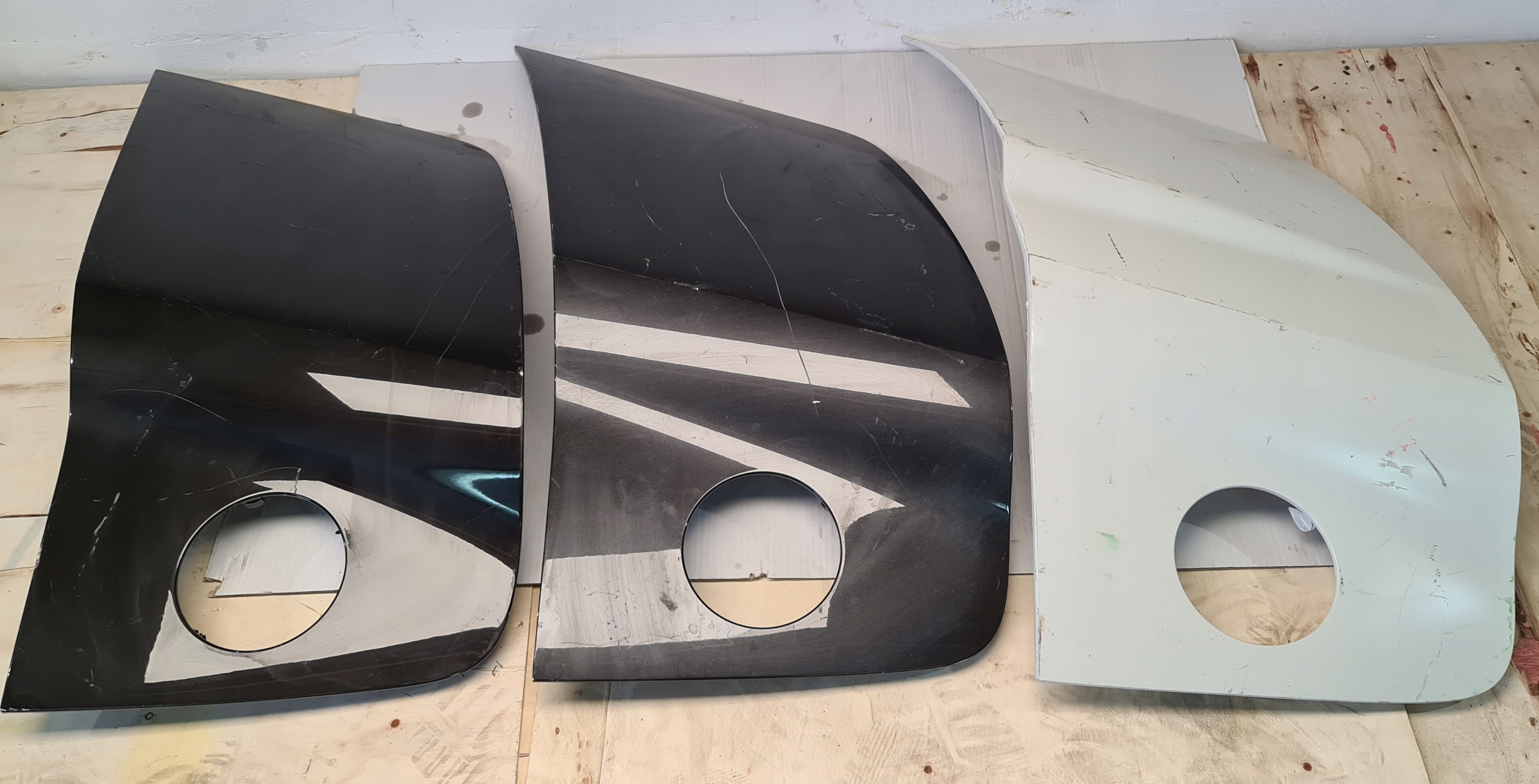 Audi R8 NAKŁADKA OSŁONA BŁOTNIK PRAWY 420853338