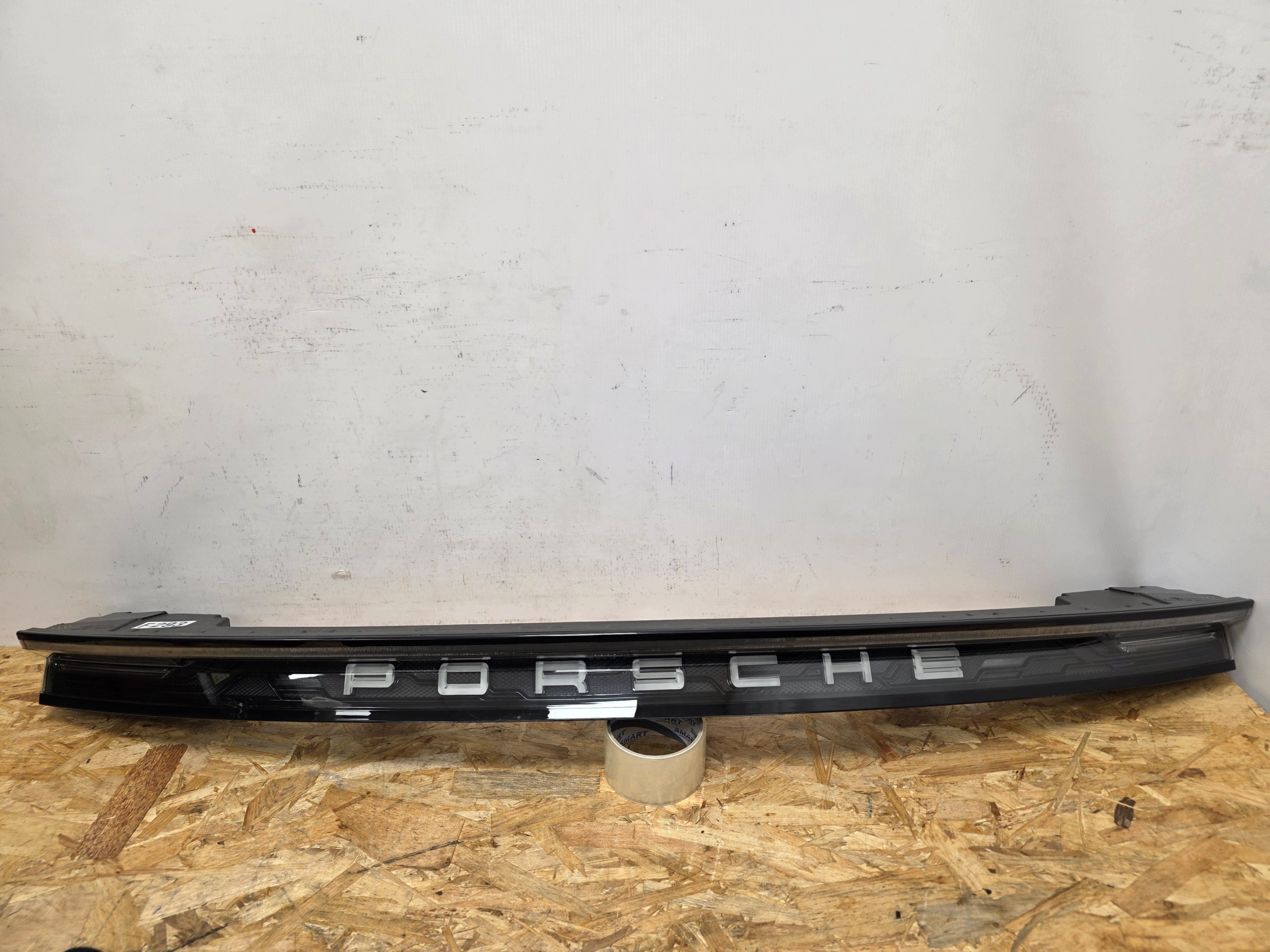 Blenda Lampa Tylna LED Porsche Taycan 9J1