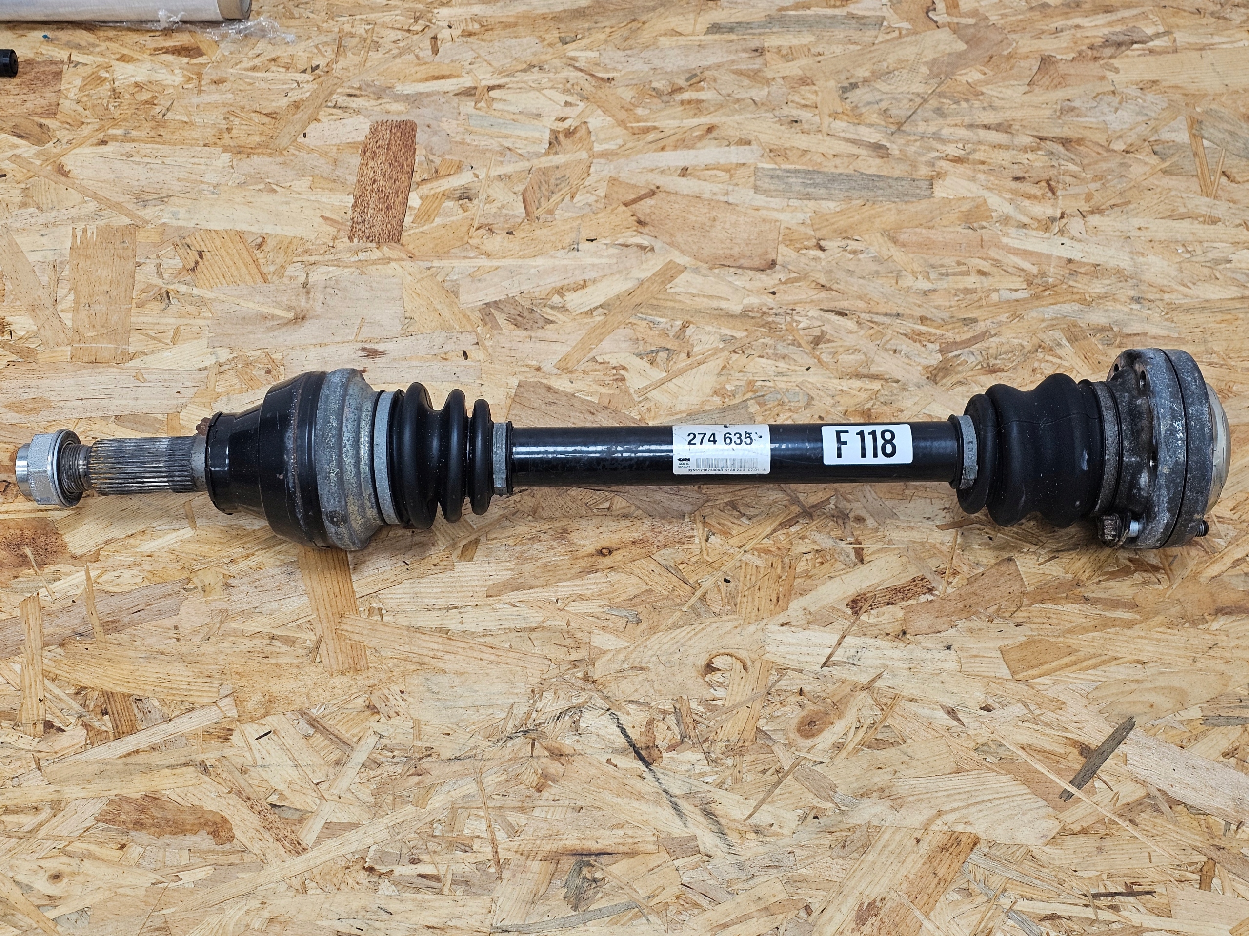 Półoś Axle Shaft FERRARI 812, F12, FF, GTC4 Lusso