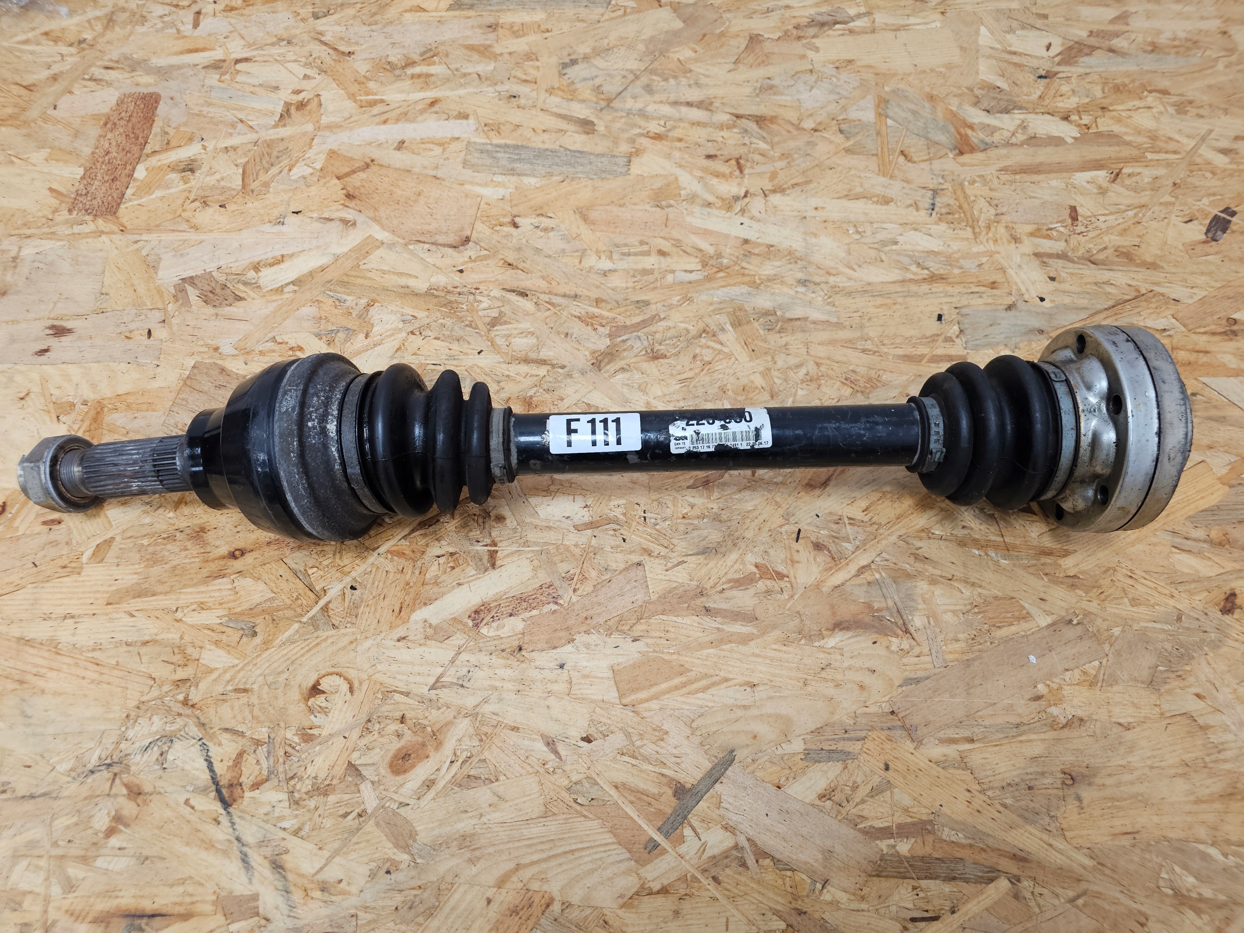 Półoś Axle Shaft FERRARI California 226650