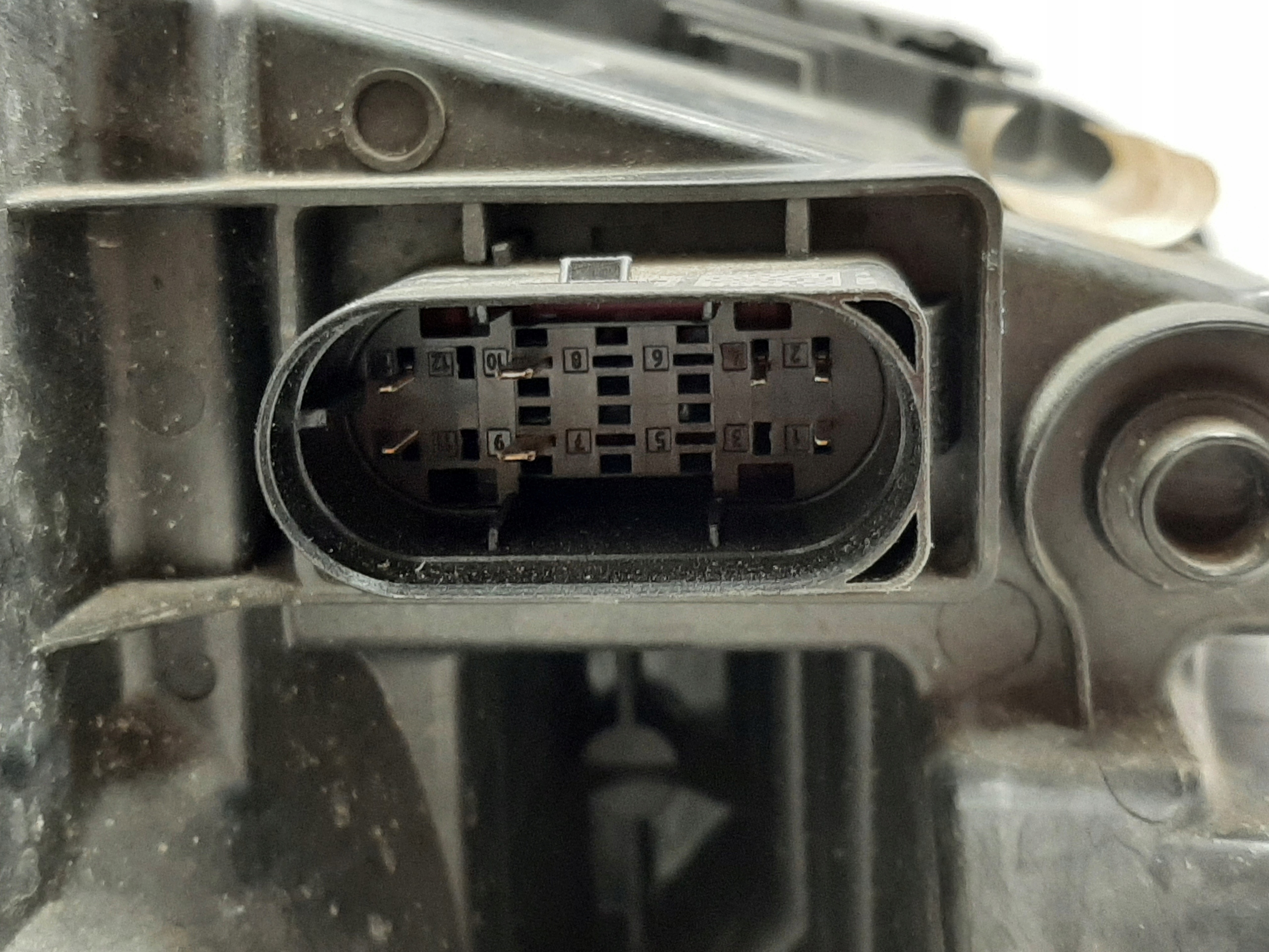 Lampa Mercedes C W205 Full LED Performance Lewa - galeria