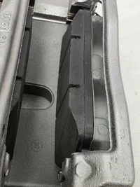 Zacisk Mercedes W206 W214 W254 330x32 PRZÓD LEWY LEWA - galeria