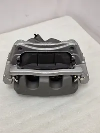 Zaciski Mercedes W206 W214 W254 330x32 PRZÓD - galeria