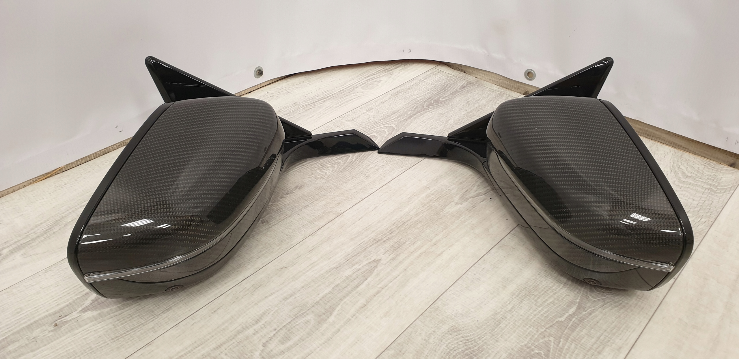 Lusterko PRAWE BMW 8 G14 G15 G16 CARBON 9 PIN - galeria