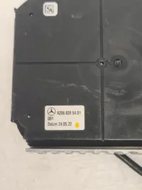 Mercedes W206 W295 USB module A2068205401 - galeria