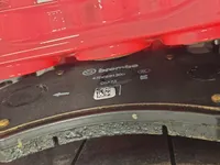 Zaciski Zacisk Ferrari SF90 Ceramika Przód Prawy Klocki NOWY - galeria