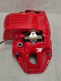 Zaciski Zacisk Ferrari SF90 Ceramika Przód Lewy Klocki NOWY - galeria