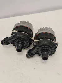 Pompa wody Mercedes W206 A0005001901 - galeria