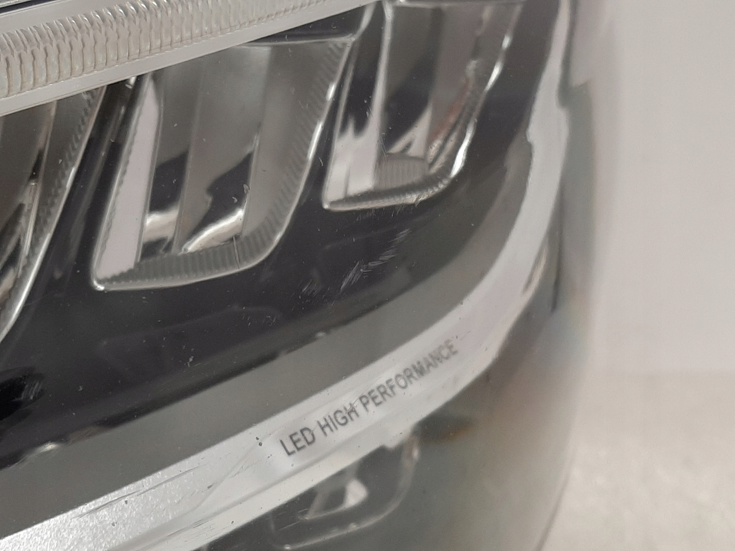 Lampa Mercedes C W205 Full LED Performance Lewa - galeria
