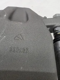 Zacisk Mercedes W206 W214 W254 330x32 PRZÓD LEWY LEWA - galeria