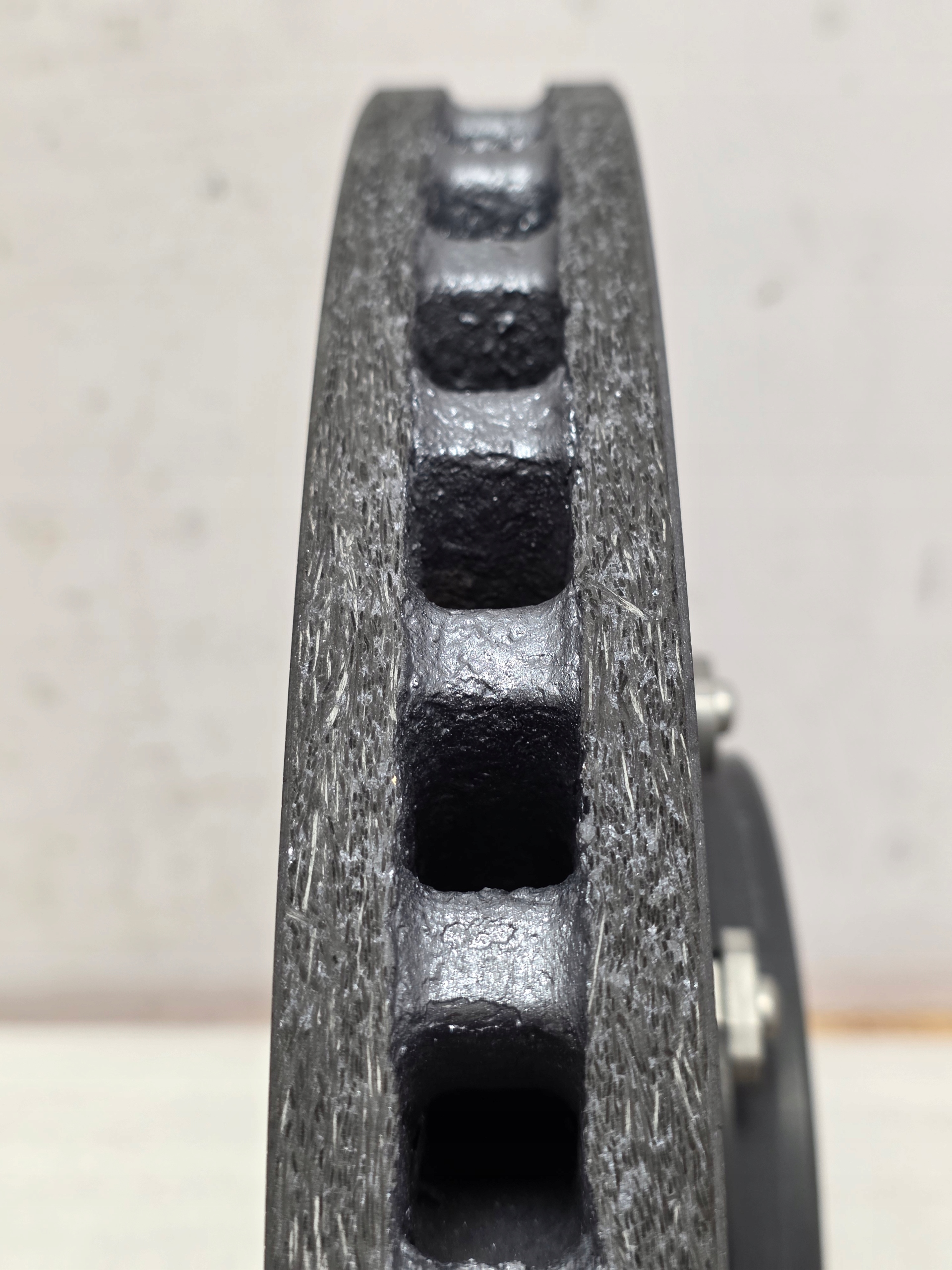 Tarcza CERAMICZNA BMW M5 F90 M8 Przód Prawa OEM - galeria