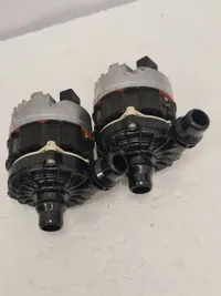 Pompa wody Mercedes W206 A0005001901 - galeria