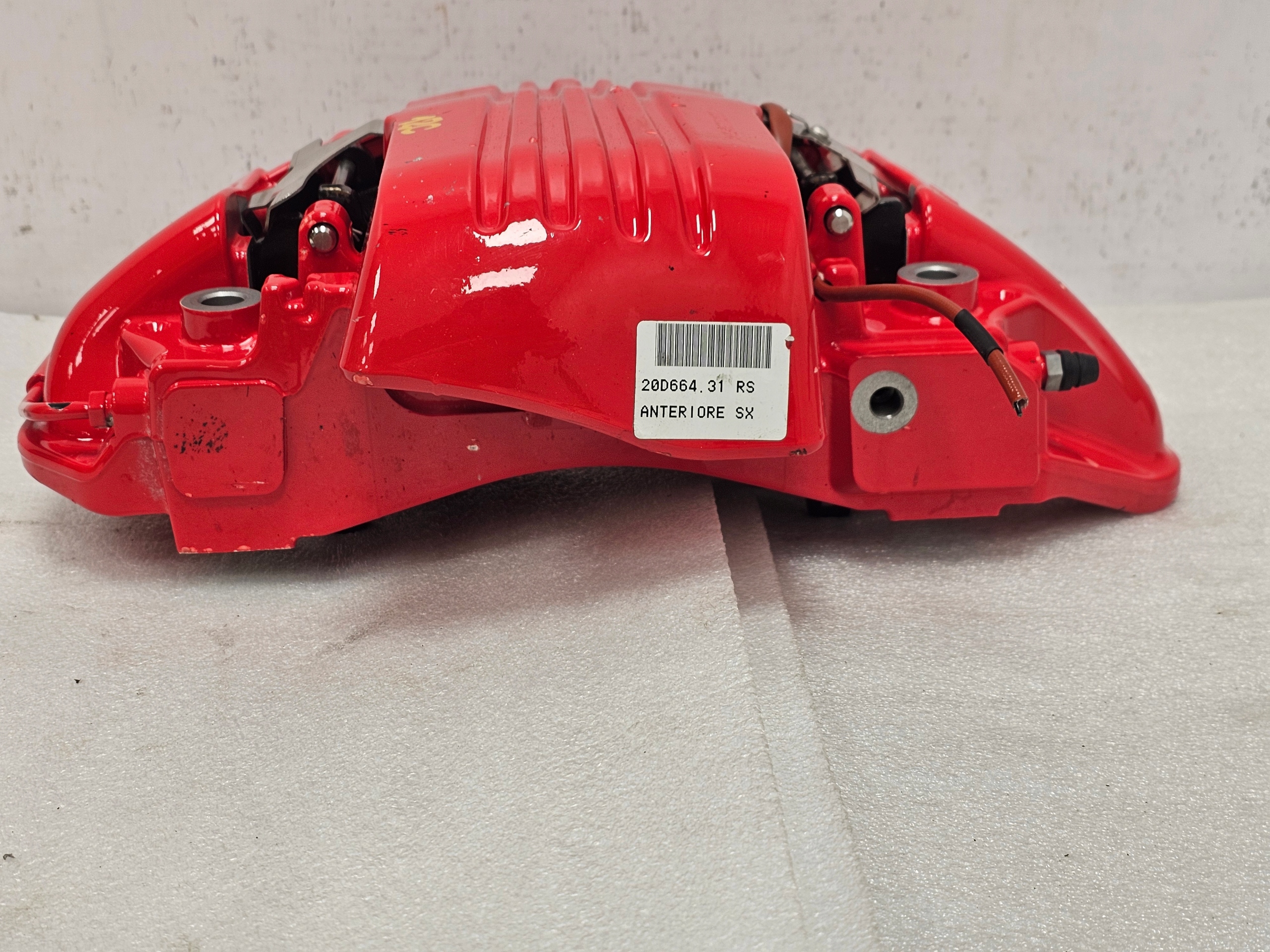 Zaciski Zacisk Ferrari SF90 Ceramika Przód Lewy Klocki NOWY - galeria