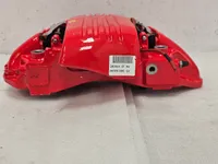 Zaciski Zacisk Ferrari SF90 Ceramika Przód Lewy Klocki NOWY - galeria