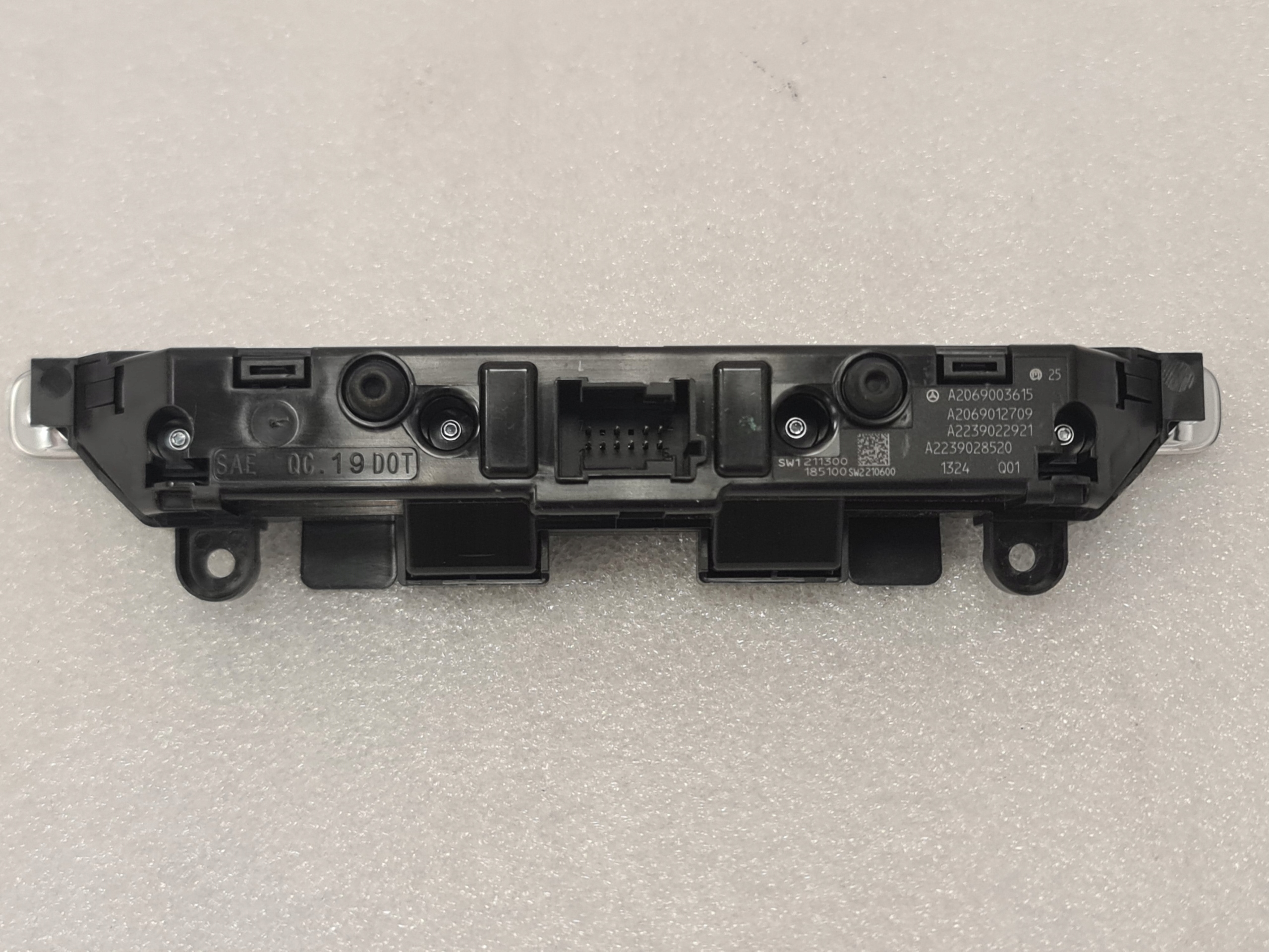 Panel sterowania Mercedes W206 Webasto AMG - galeria
